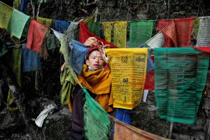 25---Offer-prayer-flags